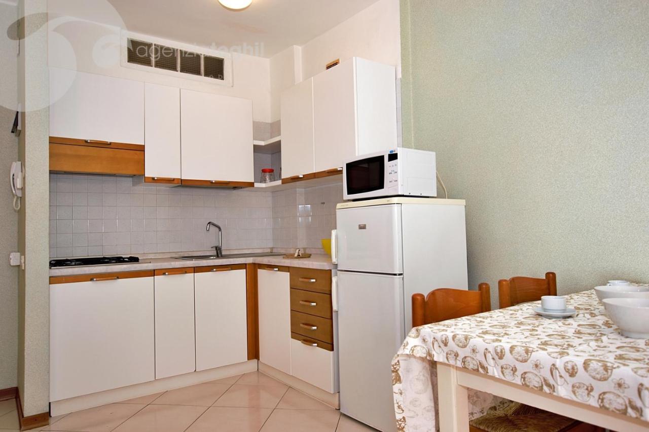 Condominio Cristallo Lignano Sabbiadoro Exterior photo